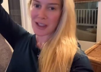 Heidi Montag zahvaljuje obožavateljima što su pružili ‘nadu i vjeru u mračno vrijeme’ gurajući njezin 15 godina star debitantski album na vrh iTunes ljestvice – dok skuplja komadiće nakon što su požari u LA-u uništili njezinu obiteljsku kuću