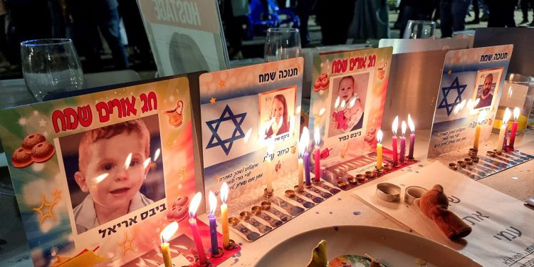 Izraelski sigurnosni stručnjaci tvrde da je ‘loš dogovor’ s Hamasom, ali ‘nema drugog načina’ za oslobađanje talaca