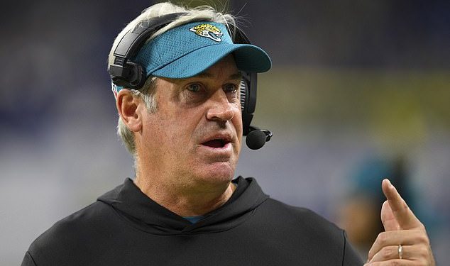 Jacksonville Jaguarsi su otpustili Douga Pedersona jer je postao prvi NFL trener koji je dobio otkaz na Crni ponedjeljak