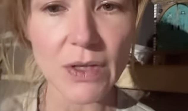 Jewel se ispričava svojim dugogodišnjim obožavateljima zbog nastupa za Roberta F. Kennedyja na inauguracijskom balu