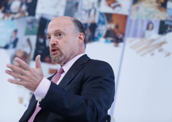 Jim Cramer Mad Money kaže “vlastiti Bitcoin, a ne MicroStrategy”