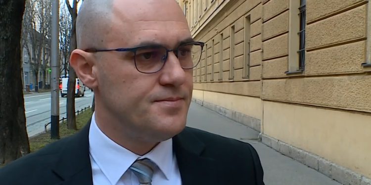 76. RUKA PRIJETI Dabro: ‘Ako HDZ ovo ne ispuni do petka, nema moje potpore’ | NACIONAL.HR