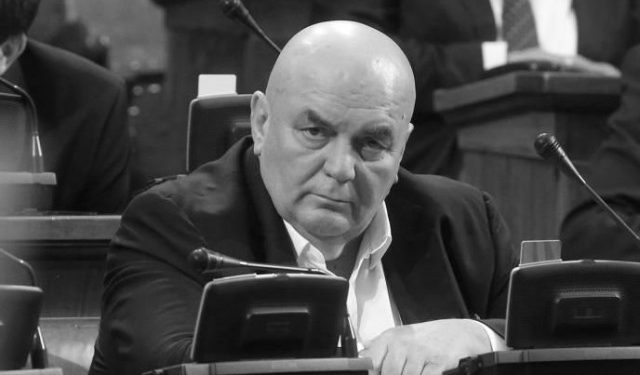 KONTROVERZNI SRPSKI POLITIČAR Preminuo Dragan Marković Palma