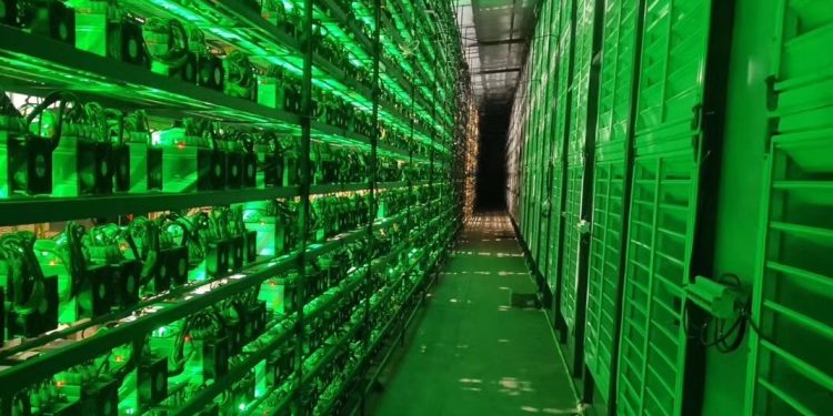 Kada će Bitcoin (BTC) hashrate dosegnuti 1 Zettahash?