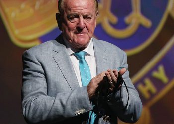 Kako se legenda AFL -a bori kako bi dokazao da je zakoniti vlasnik svoje tri Brownlow medalje nakon što su nestali prije 30 godina – ali sada su u prodaji za više od 120.000 dolara