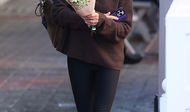 Kći Joan Rivers Melissa, 56, izgleda tmurno dok je vani prvi put otkako je izgubila dom u požarima u LA-u