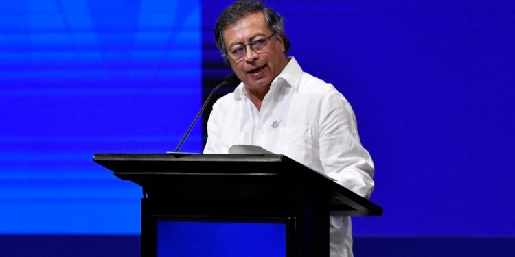 Kolumbija se predala Trumpovim zahtjevima — RT World News