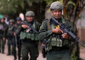 Kolumbijski predsjednik Dekreće hitne moći za vraćanje reda u regiji Coca omotana pobunjeničkim borbama