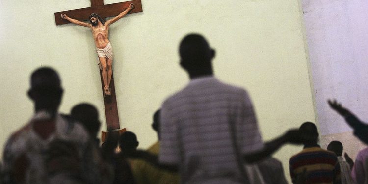 Kršćani sve više progonjeni diljem svijeta dok se ‘suvremeni i povijesni čimbenici spajaju’