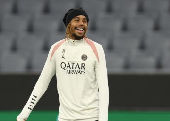 Kvara, jesi li siguran da igraš za PSG? Barcola postiže fantastičan gol