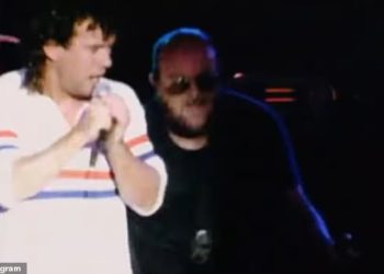 Legendarni australijski glazbenik koji je radio sa zvijezdom AC/DC -a Bon Scott umire u dobi od 77 godina – jer dugogodišnji prijatelj i kolega Jimmy Barnes vodi počast