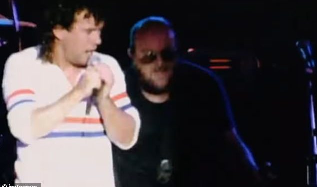 Legendarni australijski glazbenik koji je radio sa zvijezdom AC/DC -a Bon Scott umire u dobi od 77 godina – jer dugogodišnji prijatelj i kolega Jimmy Barnes vodi počast