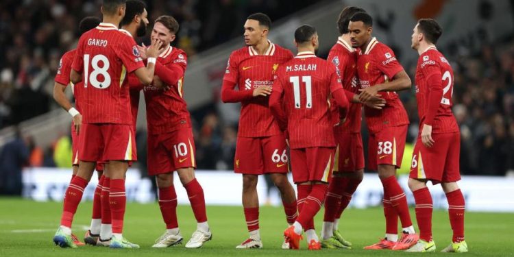 Liverpool, sa Salahom, Van Dijkom i Alexanderom Arnoldom