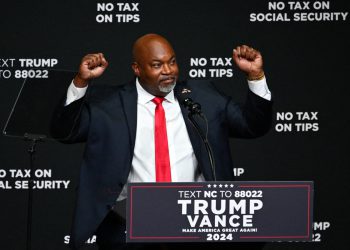 Mark Robinson najavljuje da se neće kandidirati za Senat 2026. godine dok pokreće tužbu CNN -a zbog skandala s porno stranicama