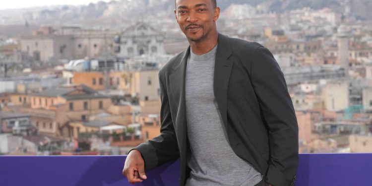 Marvel Star kaže da “časna” kapetan Amerika više nije toliko američka. Konzervativci prijete bojkotu