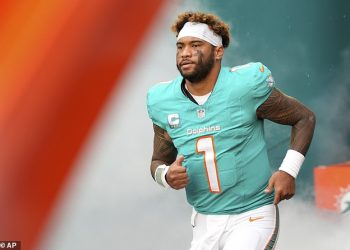 Miami Dolphins uzdrmane vijestima o ozljedi Tua Tagovailoa uoči utakmice koju morate pobijediti za doigravanje