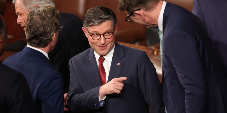 Mike Johnson, kojeg podržava Trump, ponovno je izabran za predsjednika Predstavničkog doma