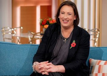 Miranda Hart konačno otkrila detalje svog vjenčanja sa suprugom Richardom Fairsom: ‘Ljudi su postali tako emotivni’
