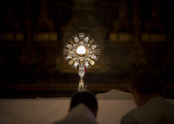 Molitva svete Faustine pred Presvetim: Čudesni trenutak koji nadahnjuje vjernike i danas