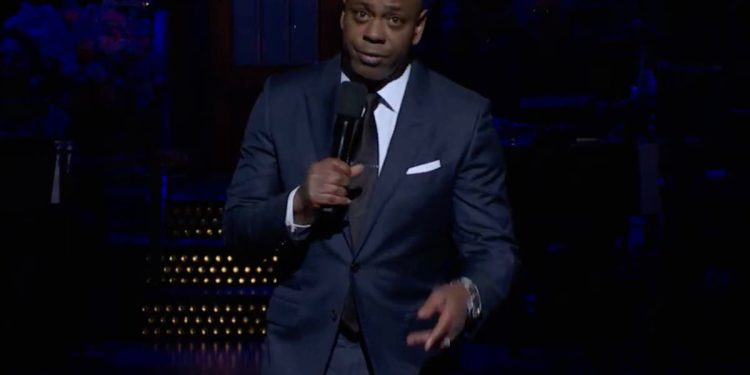 Monolog SNL-a: Dave Chappelle zadirkuje Trumpa jer je ‘sitan’ prije nego što mu poželi ‘sretno’