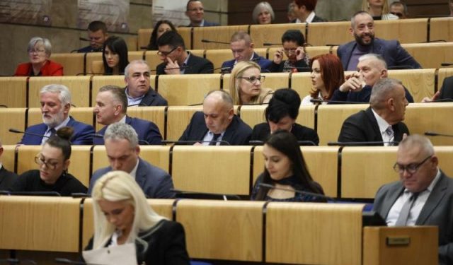 NA DNEVNOM REDU I JUŽNA INTERKONEKCIJA Zakazana sjednica Doma naroda FBiH