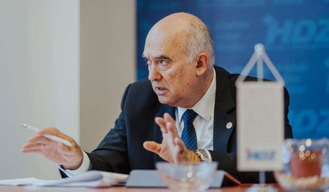 NA DVIJE STOLICE Josip Merdžo je paralelno bio stranački aktivan i rukovodeći državni službenik, smiješi mu se smjena