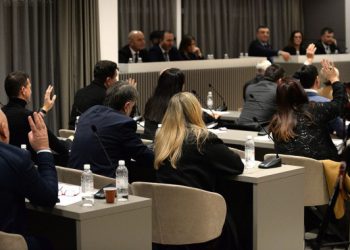 NAKNADE U ŽZH Tko je u Skupštini digao ruku ZA?