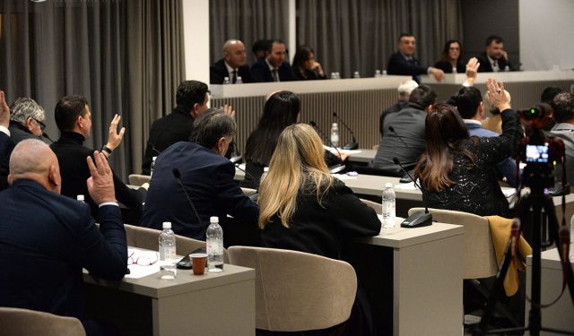 NAKNADE U ŽZH Tko je u Skupštini digao ruku ZA?