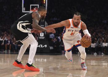 NBA, New York +34 u Milwaukeeju (Brunson 44). Denver u odnosu na Dallas, Sacramento i Chicago