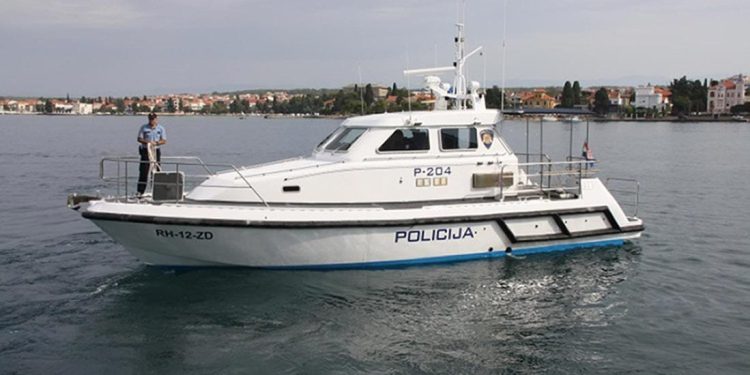 NEVJEROJATNO! Ronioc u Zadru na dubini od 12 metara pronašao automobil koji je ukraden prije gotovo 18 godina!