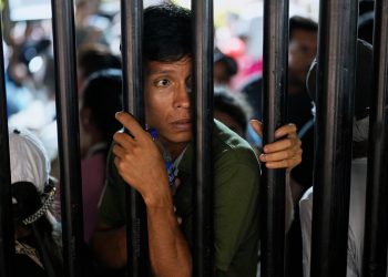 Najmanje 80 ljudi ubijeno je na sjeveroistoku Kolumbije nakon što su mirovni pregovori propali, rekao je dužnosnik