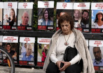 Najnoviji prekid vatre između Izraela i Hamasa: nastavljaju se zračni napadi na Gazu dok je obitelj ubijena satima prije dogovora o primirju