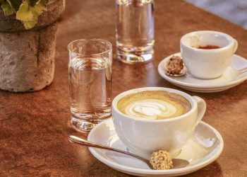 Naš čitatelj ostao zatečen: “Svratio sam na kavu i našao prazan kafić”