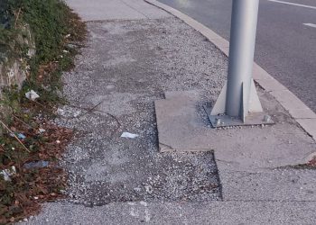 Neasfaltirani dio nogostupa više od dva mjeseca ‘bode oči’ građanima: “Treba se ovo riješiti”