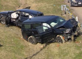 Nedužna osoba ubijena kada je potraga policije za osumnjičenikom za ubojstvo koji je htio ‘nazvati mamu’ završila nesrećom