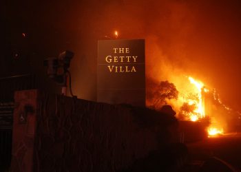 Neprocjenjiva kolekcija Getty Centera u Los Angelesu sprema se za šumske požare dok se naredba o evakuaciji širi na muzej