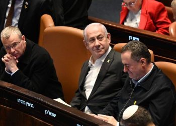 Netanyahu se protivio uputama liječnika, pojavio se u izraelskom parlamentu nakon operacije