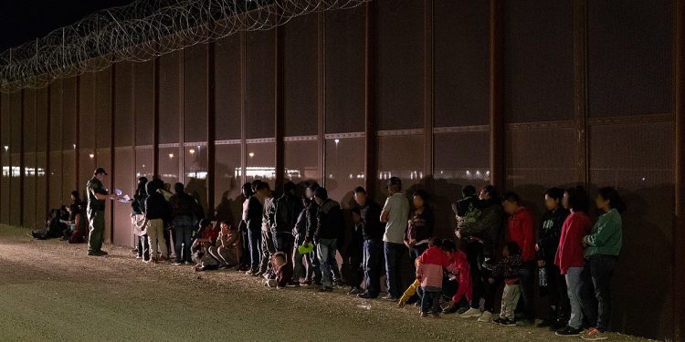 Nova američka vlast u utorak počinje s masovim uhićenima migranata bez dokumenata