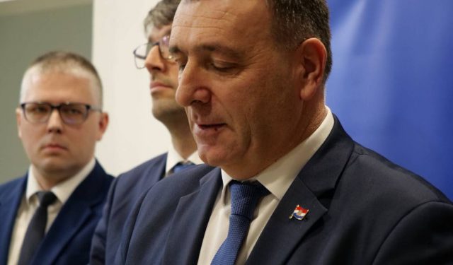 ODLUKA KOJA JE UZBURKALA JAVNOST Premijer ŽZH objasnio zbog čega naknade za djecu ostaju 500 KM