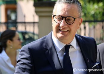 OGLASIO SE REKTORAT SVEUČILIŠTA U MOSTARU ‘Štrajk upozorenja smatramo licemjernim’