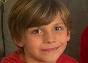 Očuh u pritvoru nakon dječaka, 9, ustrijeljen je