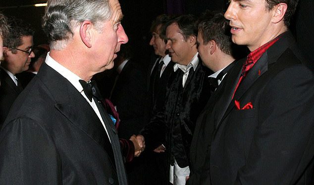 Od nastupa za kralja i kraljice do davanja ulaznica za turneju besplatno: Kako je karijera Johna Barrowmana ušla u slobodno pad usred ‘industrijskog bljeskalice’ nakon treptavanja optužbi