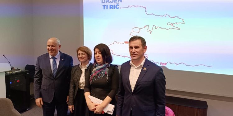 Okrugli stol HDZ-a i gradonačelničkog kandidata Tomislava Šute na temu priuštivog stanovanja: Vlada RH će graditi stanove i u Splitu!
