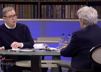 Oporba planira ‘obojenu revoluciju’ – Vučić — RT World News