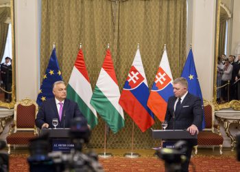 Orban se obrušio na Ukrajinu — RT World News