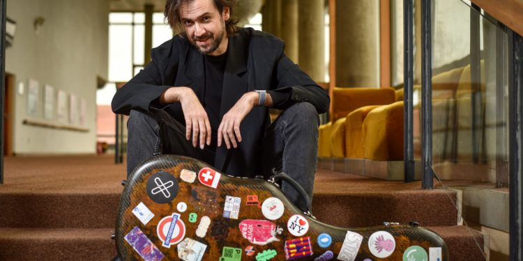 PETRIT CEKU: ‘U ratnom su Kosovu glazbene škole bile pune, kao da se vani ništa loše nije događalo’ | NACIONAL.HR