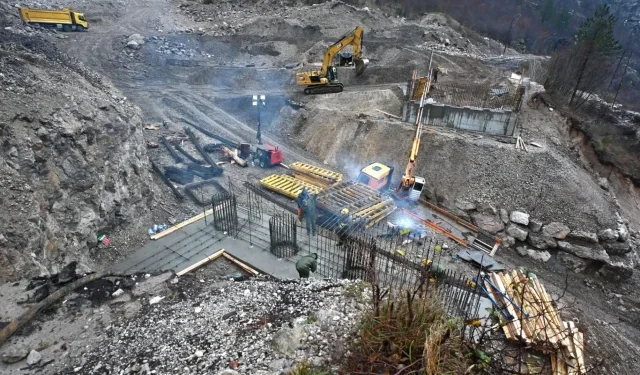 POKLON ILI NEŠTO VIŠE Zašto Vlada Federacije krije ugovor s Cengizom?