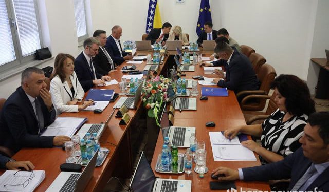 POZIVA SE NA ISTRAGU Skandal u organizaciji summita u Neumu