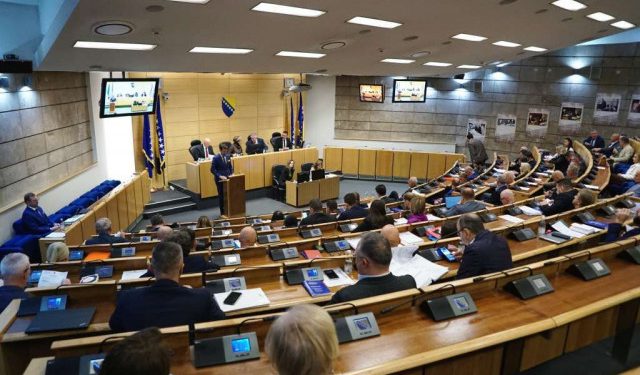 PRORAČUN FBiH Zastupnički dom PFBiH na izvanrednoj sjednici raspravlja o prijedlogu proračuna