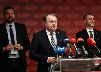 PUKLA DRŽAVNA VLAST Trojka raskida koaliciju s Dodikovim SNSD-om